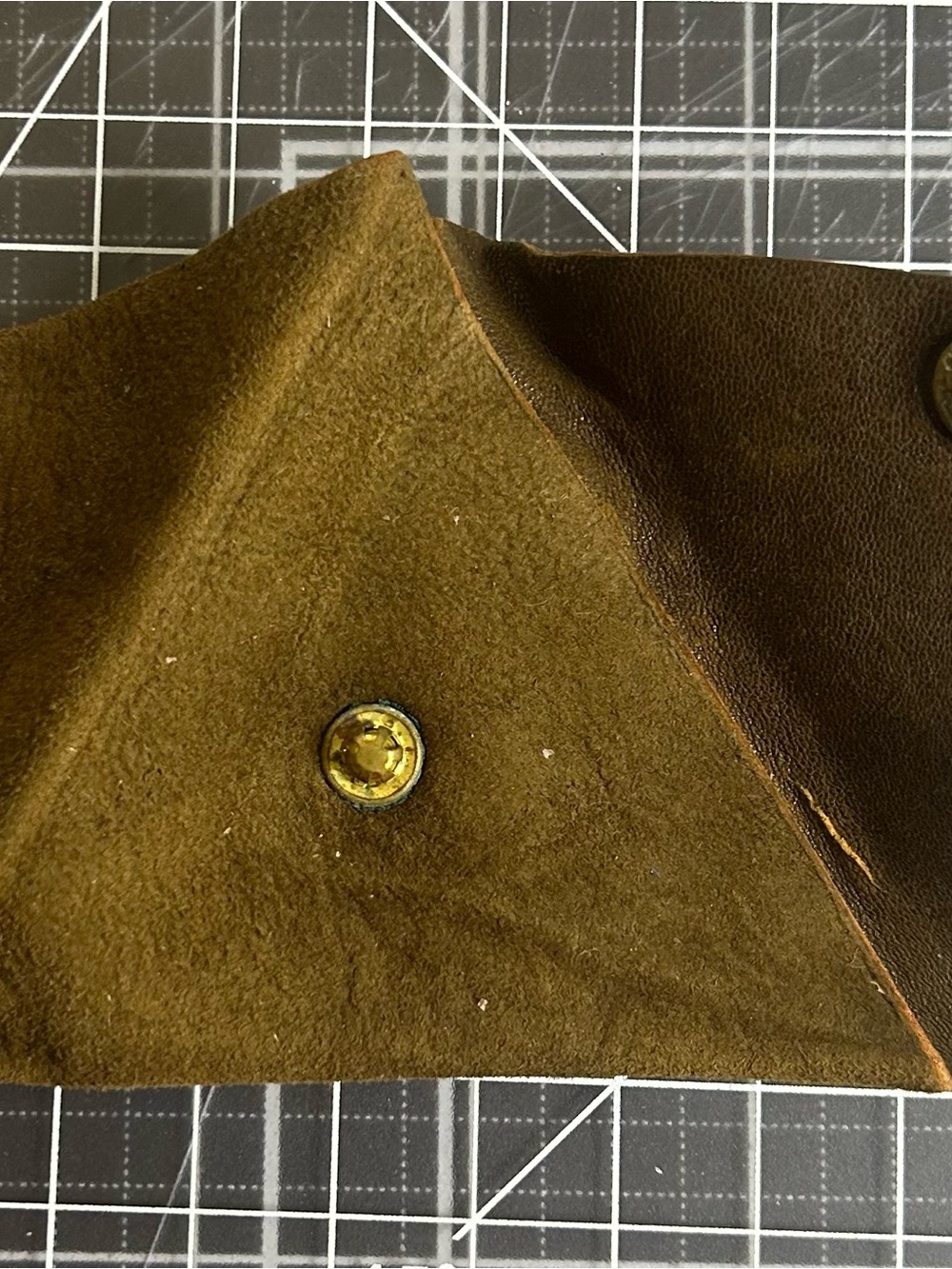 Vintage Handmade Suede Triangular Coin Pouch with Snap Button Closure - Picture 3 of 9